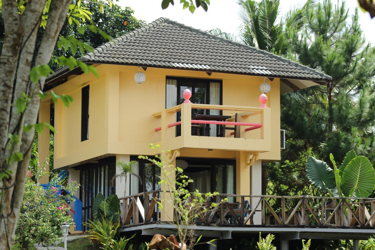 Porta Verde Resort Villas Caliraya Dolores  Exteriör bild