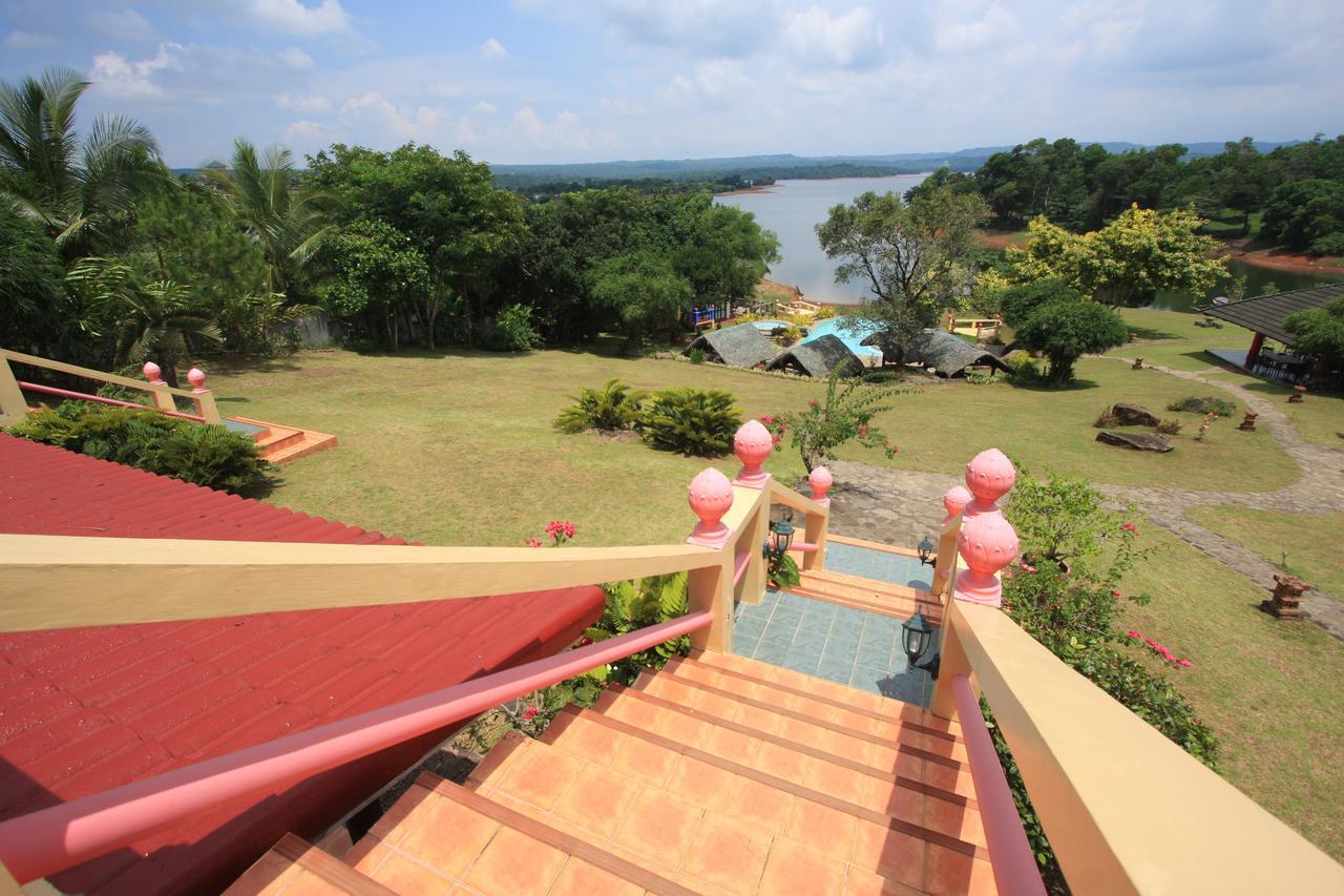 Porta Verde Resort Villas Caliraya Dolores  Exteriör bild